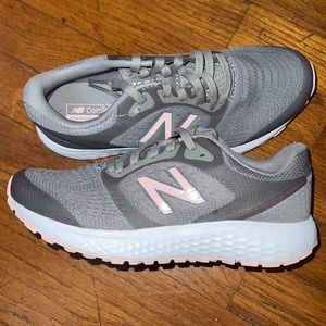 New Balance 520 Running Shoes